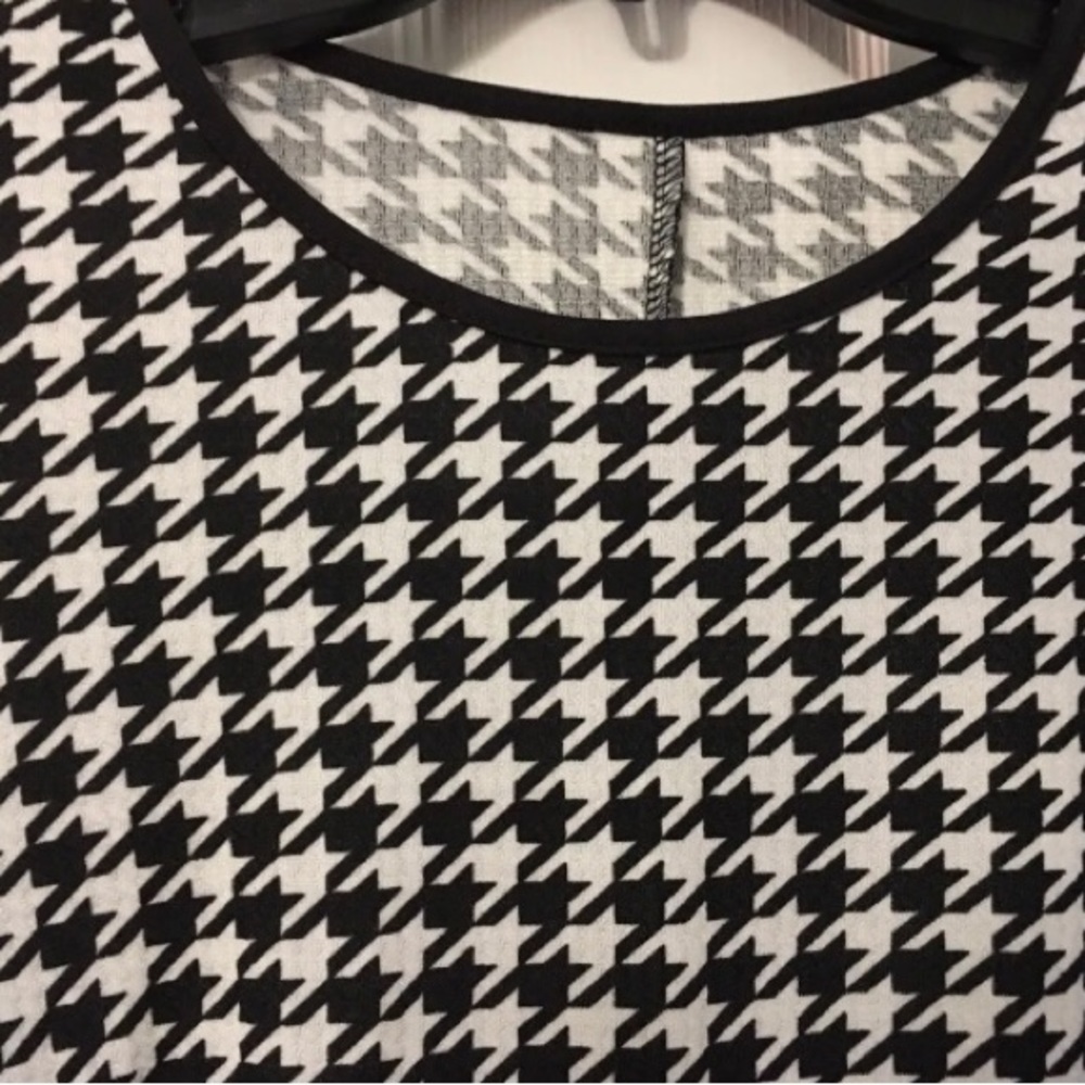 Cute & Quirky DRESS Herringbone Print NEW Size Medium!